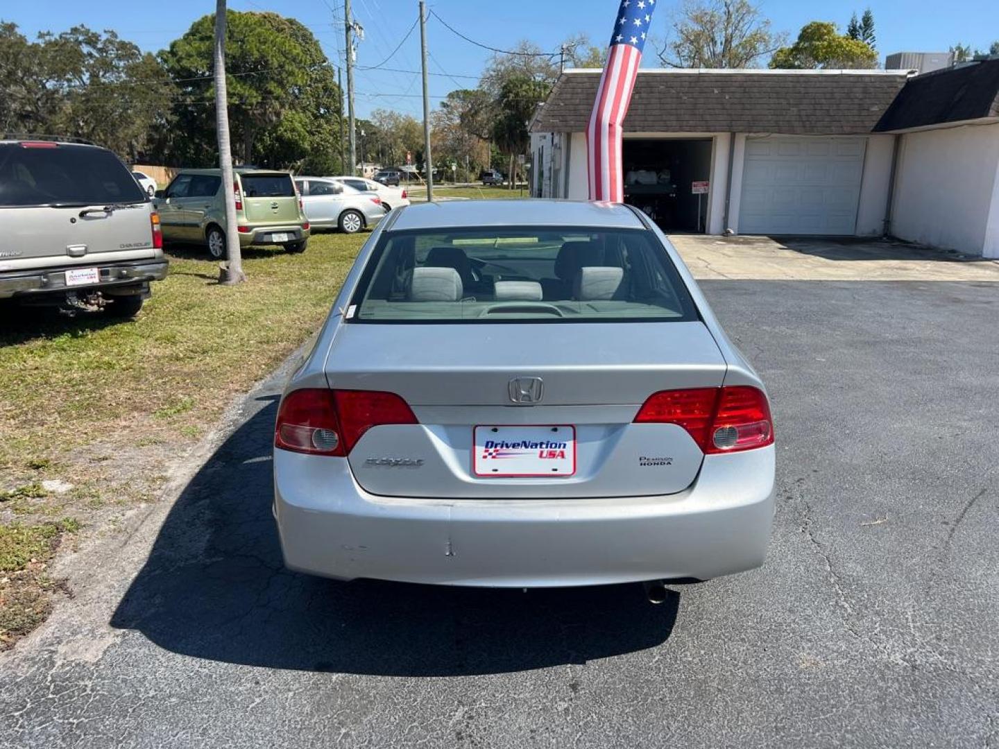 2008 SILVER HONDA CIVIC EX (1HGFA16898L) with an 1.8 engine, Automatic transmission, located at 2929 9th St. West, Bradenton, 34205, (941) 242-2810, 27.473591, -82.570679 - Photo#5