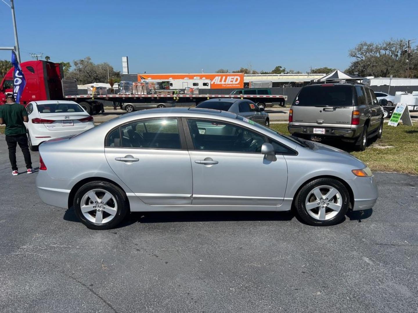 2008 SILVER HONDA CIVIC EX (1HGFA16898L) with an 1.8 engine, Automatic transmission, located at 2929 9th St. West, Bradenton, 34205, (941) 242-2810, 27.473591, -82.570679 - Photo#7