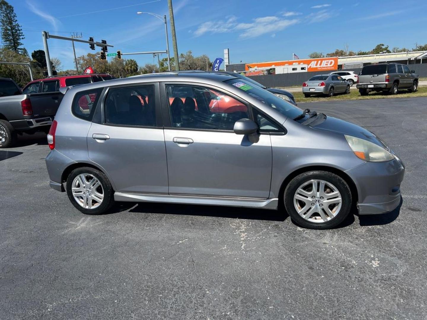 2007 GRAY HONDA FIT S (JHMGD38637S) with an 1.5L engine, Automatic transmission, located at 2929 9th St. West, Bradenton, 34205, (941) 242-2810, 27.473591, -82.570679 - Photo#7