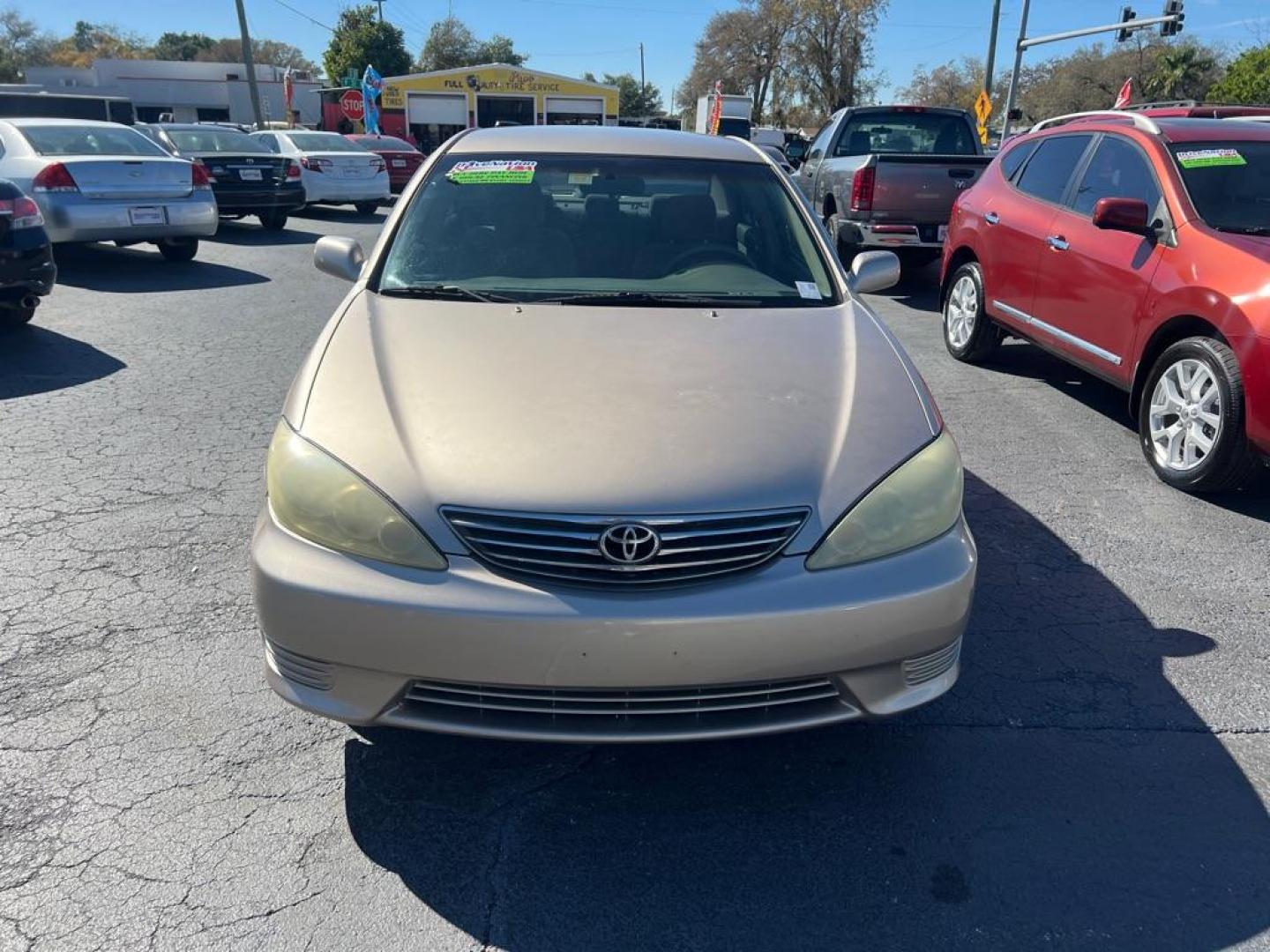 2005 TAN TOYOTA CAMRY LE (4T1BE32K55U) with an 2.4L engine, Automatic transmission, located at 2929 9th St. West, Bradenton, 34205, (941) 242-2810, 27.473591, -82.570679 - Photo#2