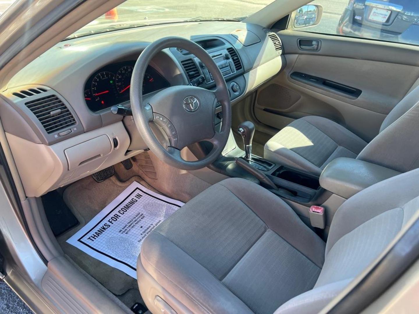 2005 TAN TOYOTA CAMRY LE (4T1BE32K55U) with an 2.4L engine, Automatic transmission, located at 2929 9th St. West, Bradenton, 34205, (941) 242-2810, 27.473591, -82.570679 - Photo#6