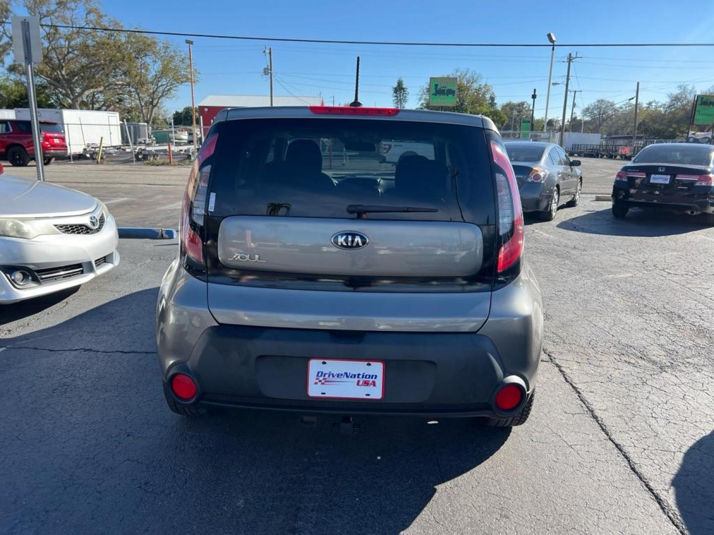 2016 GRAY KIA SOUL + (KNDJN2A21G7) with an 1.6L engine, Automatic transmission, located at 2929 9th St. West, Bradenton, 34205, (941) 242-2810, 27.473591, -82.570679 - Photo#5