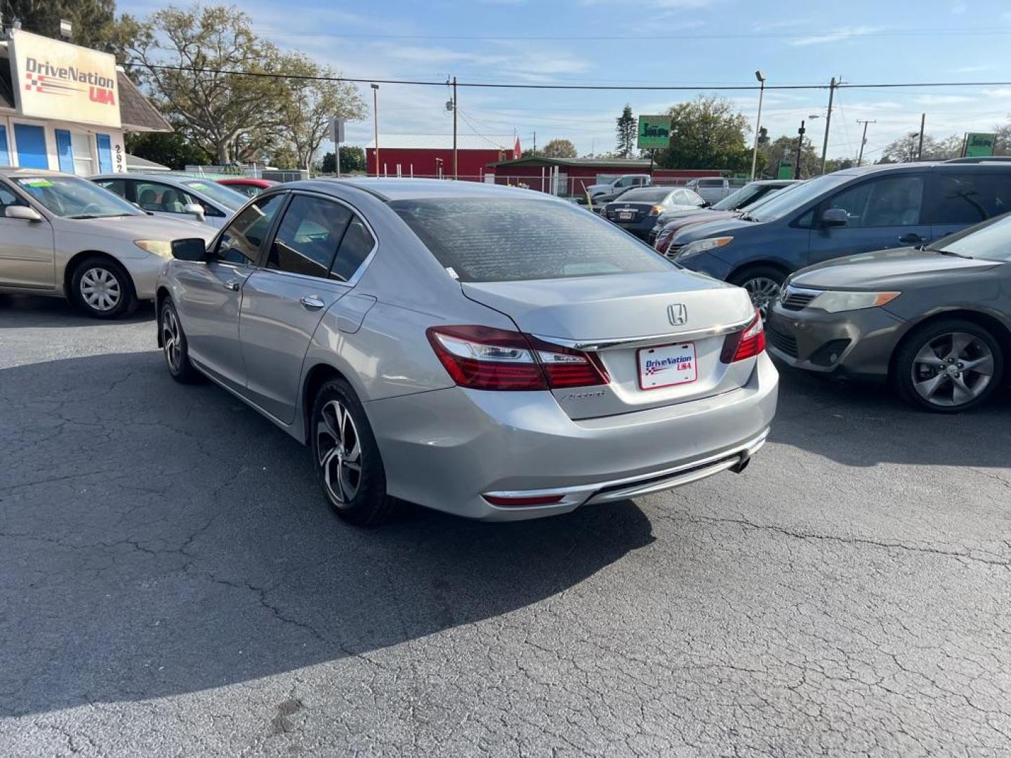 2016 SILVER HONDA ACCORD LX (1HGCR2F37GA) with an 2.4L engine, Continuously Variable transmission, located at 2929 9th St. West, Bradenton, 34205, (941) 242-2810, 27.473591, -82.570679 - Photo#5