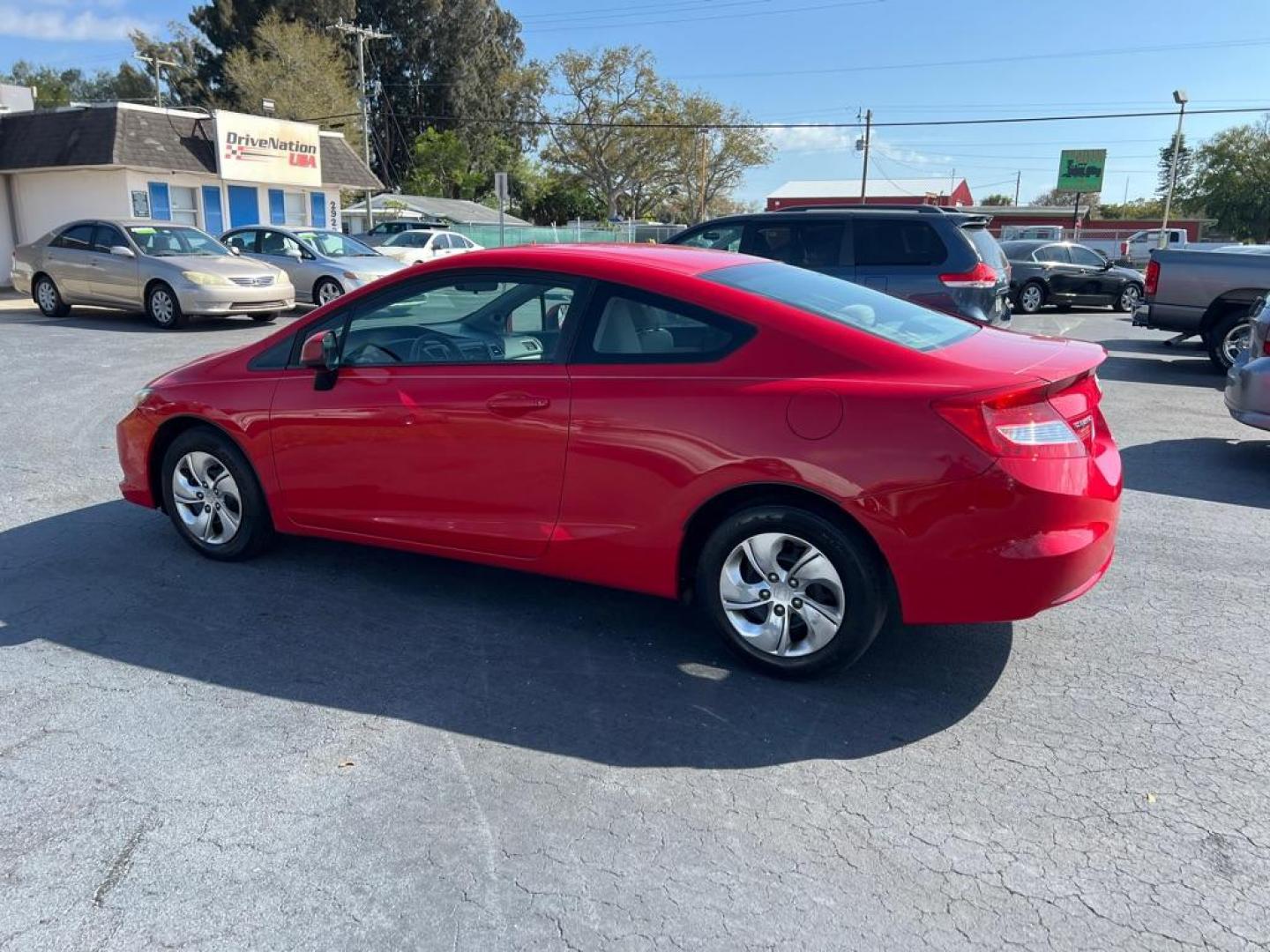 2013 RED HONDA CIVIC LX (2HGFG3B58DH) with an 1.8L engine, Automatic transmission, located at 2929 9th St. West, Bradenton, 34205, (941) 242-2810, 27.473591, -82.570679 - Thanks for inquring into DriveNation USA! All vehicles listed can be viewed at www.drivenationusa.com for vehicle history reports and additonal info. We cannot quote any terms such as down payments or monthly payments without an application. You can apply directly at www.drivenationusa.com or by con - Photo#4