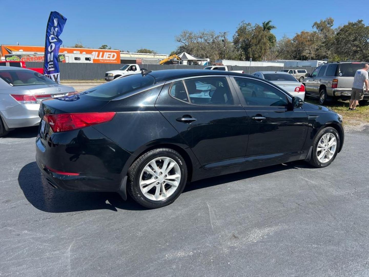 2012 BLACK KIA OPTIMA EX (5XXGN4A72CG) with an 2.4L engine, Automatic transmission, located at 2929 9th St. West, Bradenton, 34205, (941) 242-2810, 27.473591, -82.570679 - Photo#7