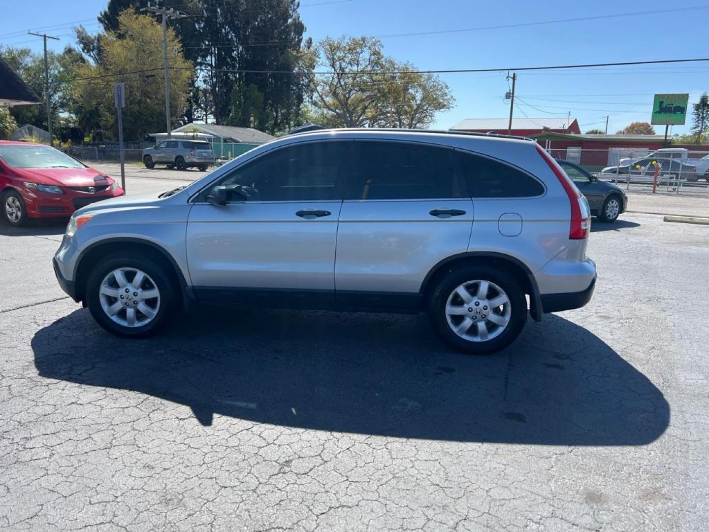 2009 SILVER HONDA CR-V EX (3CZRE38539G) with an 2.4L engine, Automatic transmission, located at 2929 9th St. West, Bradenton, 34205, (941) 242-2810, 27.473591, -82.570679 - Photo#4