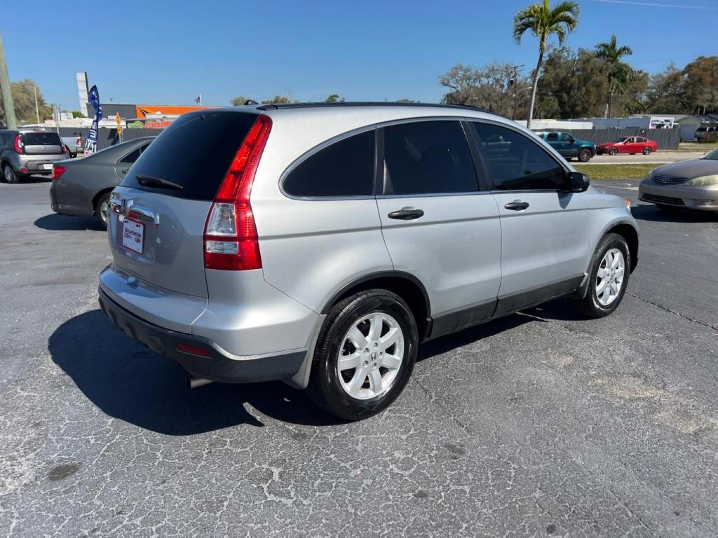 2009 SILVER HONDA CR-V EX (3CZRE38539G) with an 2.4L engine, Automatic transmission, located at 2929 9th St. West, Bradenton, 34205, (941) 242-2810, 27.473591, -82.570679 - Photo#7