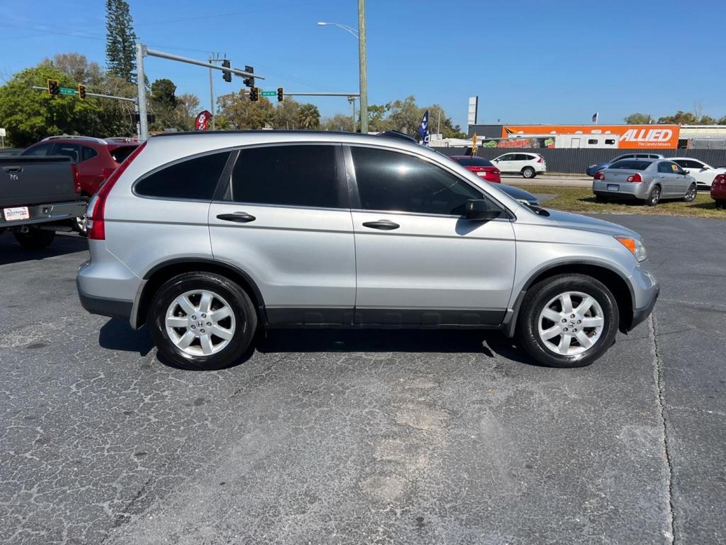 2009 SILVER HONDA CR-V EX (3CZRE38539G) with an 2.4L engine, Automatic transmission, located at 2929 9th St. West, Bradenton, 34205, (941) 242-2810, 27.473591, -82.570679 - Photo#8