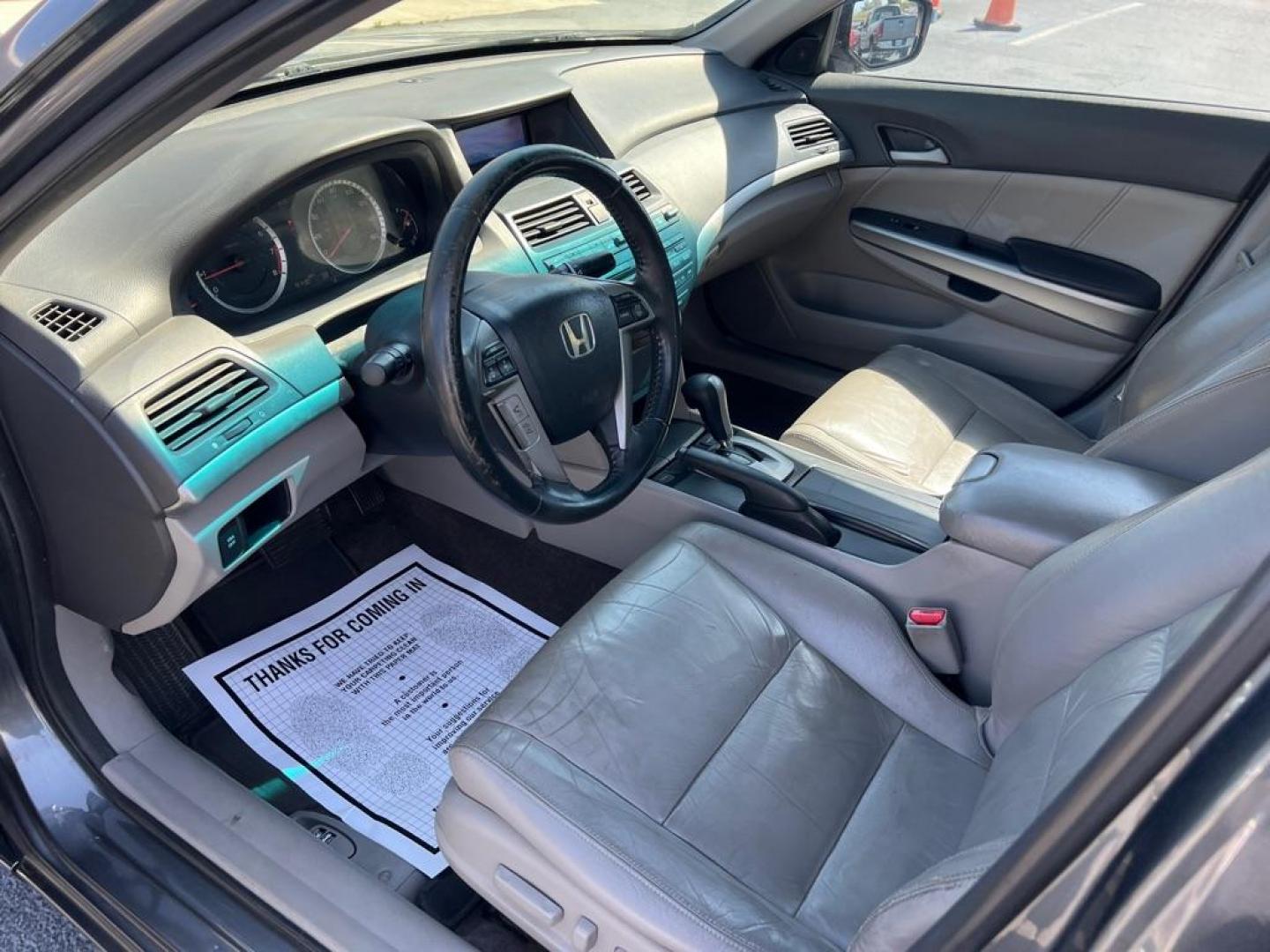 2010 GRAY HONDA ACCORD EXL (1HGCP3F8XAA) with an 3.5L engine, Automatic transmission, located at 2929 9th St. West, Bradenton, 34205, (941) 242-2810, 27.473591, -82.570679 - Photo#9