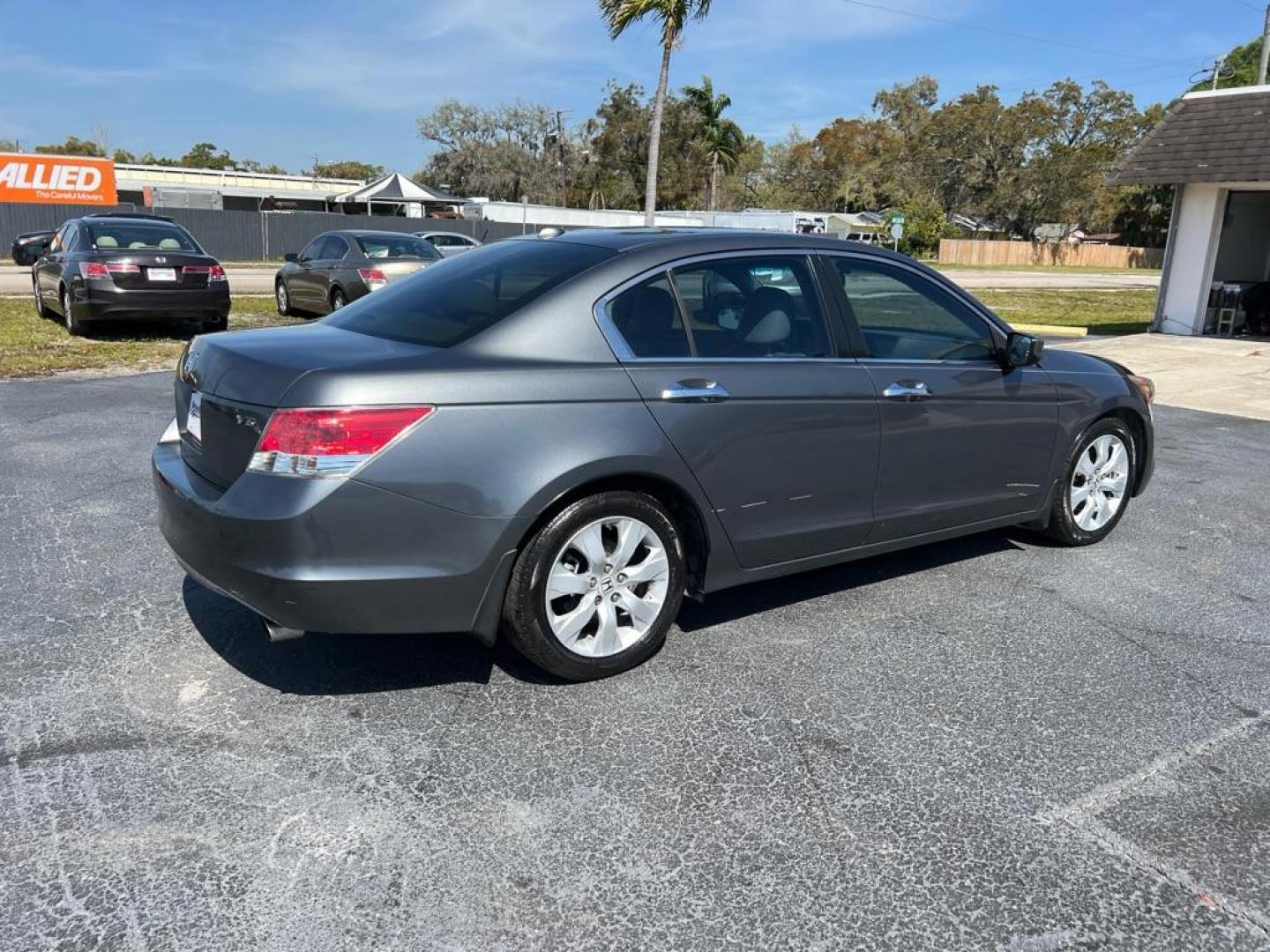 2010 GRAY HONDA ACCORD EXL (1HGCP3F8XAA) with an 3.5L engine, Automatic transmission, located at 2929 9th St. West, Bradenton, 34205, (941) 242-2810, 27.473591, -82.570679 - Photo#7