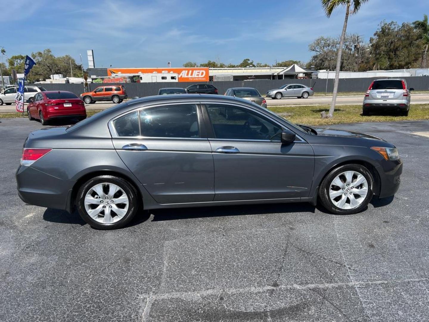 2010 GRAY HONDA ACCORD EXL (1HGCP3F8XAA) with an 3.5L engine, Automatic transmission, located at 2929 9th St. West, Bradenton, 34205, (941) 242-2810, 27.473591, -82.570679 - Photo#8