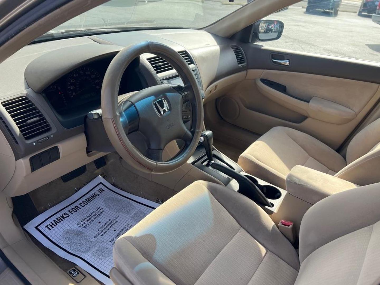 2004 GOLD HONDA ACCORD LX (JHMCM56414C) with an 2.4L engine, Automatic transmission, located at 2929 9th St. West, Bradenton, 34205, (941) 242-2810, 27.473591, -82.570679 - Photo#9