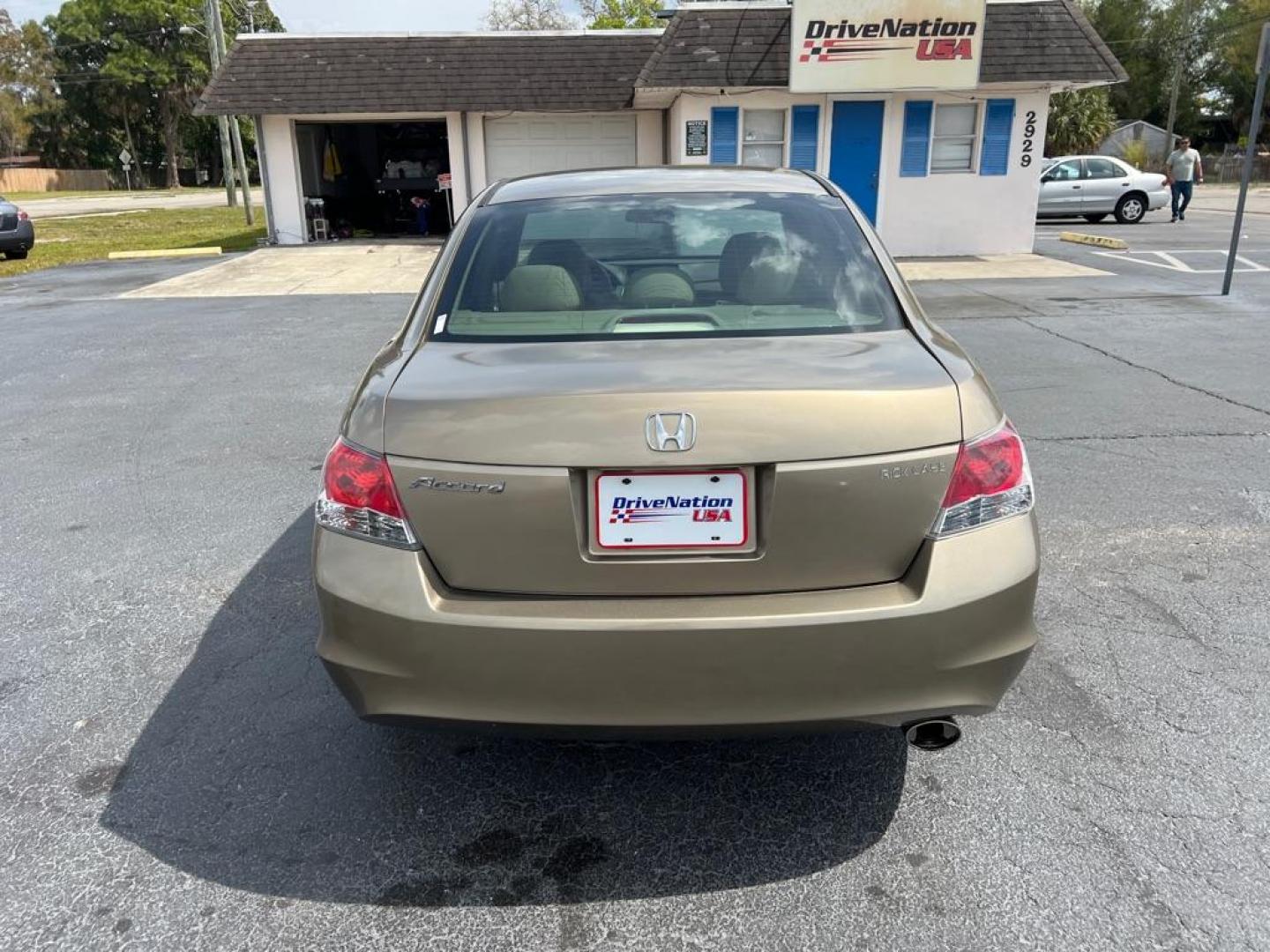 2008 TAN HONDA ACCORD LXP (1HGCP26428A) with an 2.4L engine, Automatic transmission, located at 2929 9th St. West, Bradenton, 34205, (941) 242-2810, 27.473591, -82.570679 - Photo#7