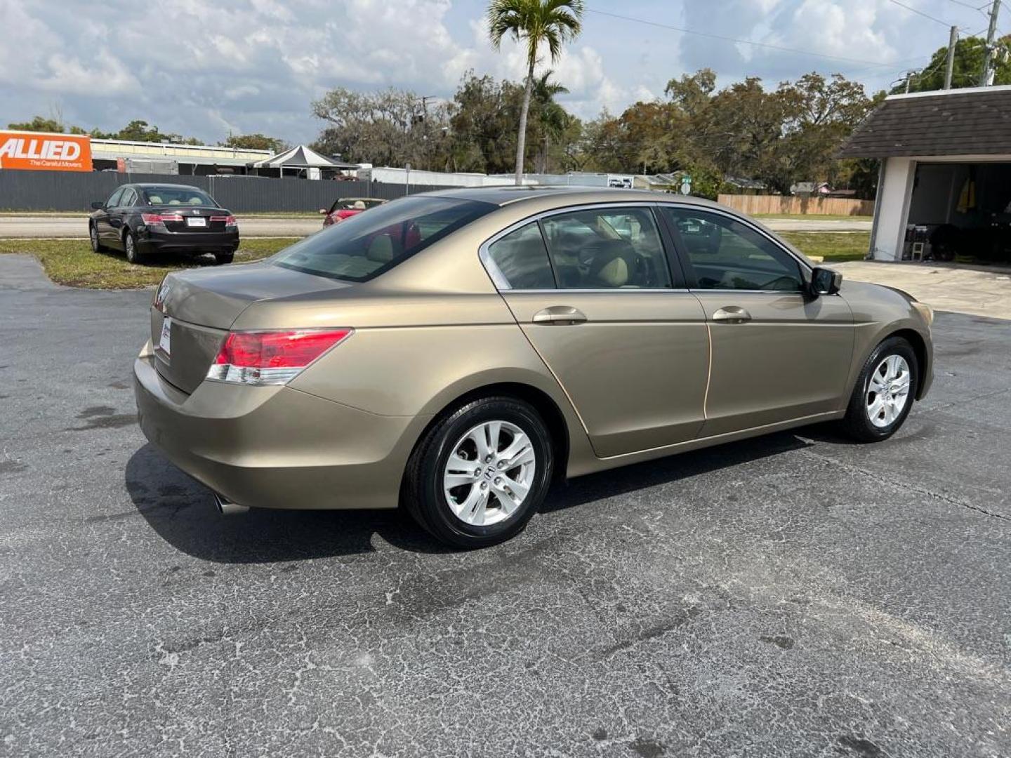 2008 TAN HONDA ACCORD LXP (1HGCP26428A) with an 2.4L engine, Automatic transmission, located at 2929 9th St. West, Bradenton, 34205, (941) 242-2810, 27.473591, -82.570679 - Photo#8