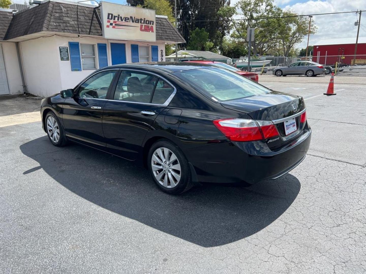 2013 BLACK HONDA ACCORD EX (1HGCR2F78DA) with an 2.4L engine, Continuously Variable transmission, located at 2929 9th St. West, Bradenton, 34205, (941) 242-2810, 27.473591, -82.570679 - Photo#5