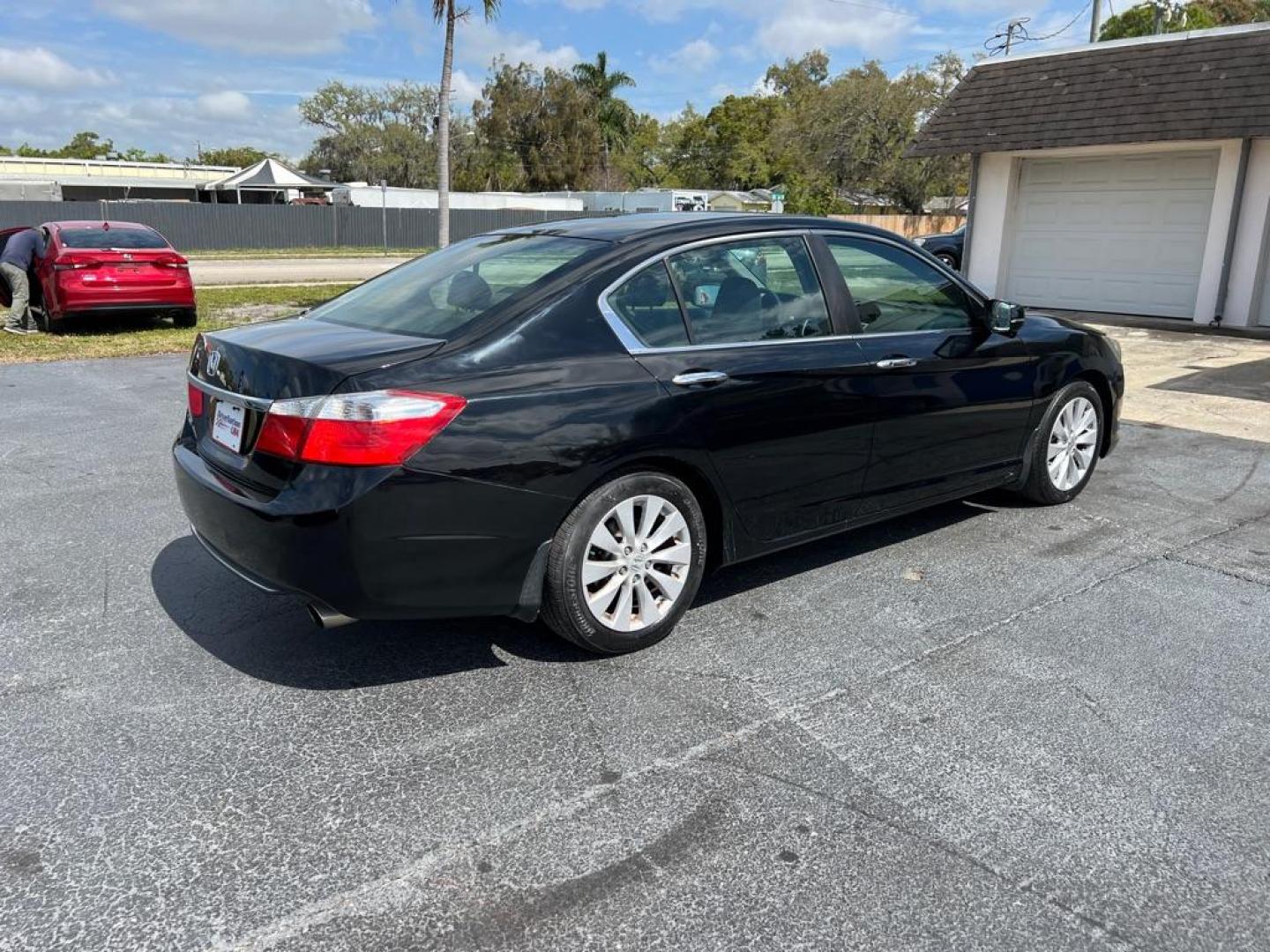 2013 BLACK HONDA ACCORD EX (1HGCR2F78DA) with an 2.4L engine, Continuously Variable transmission, located at 2929 9th St. West, Bradenton, 34205, (941) 242-2810, 27.473591, -82.570679 - Photo#7