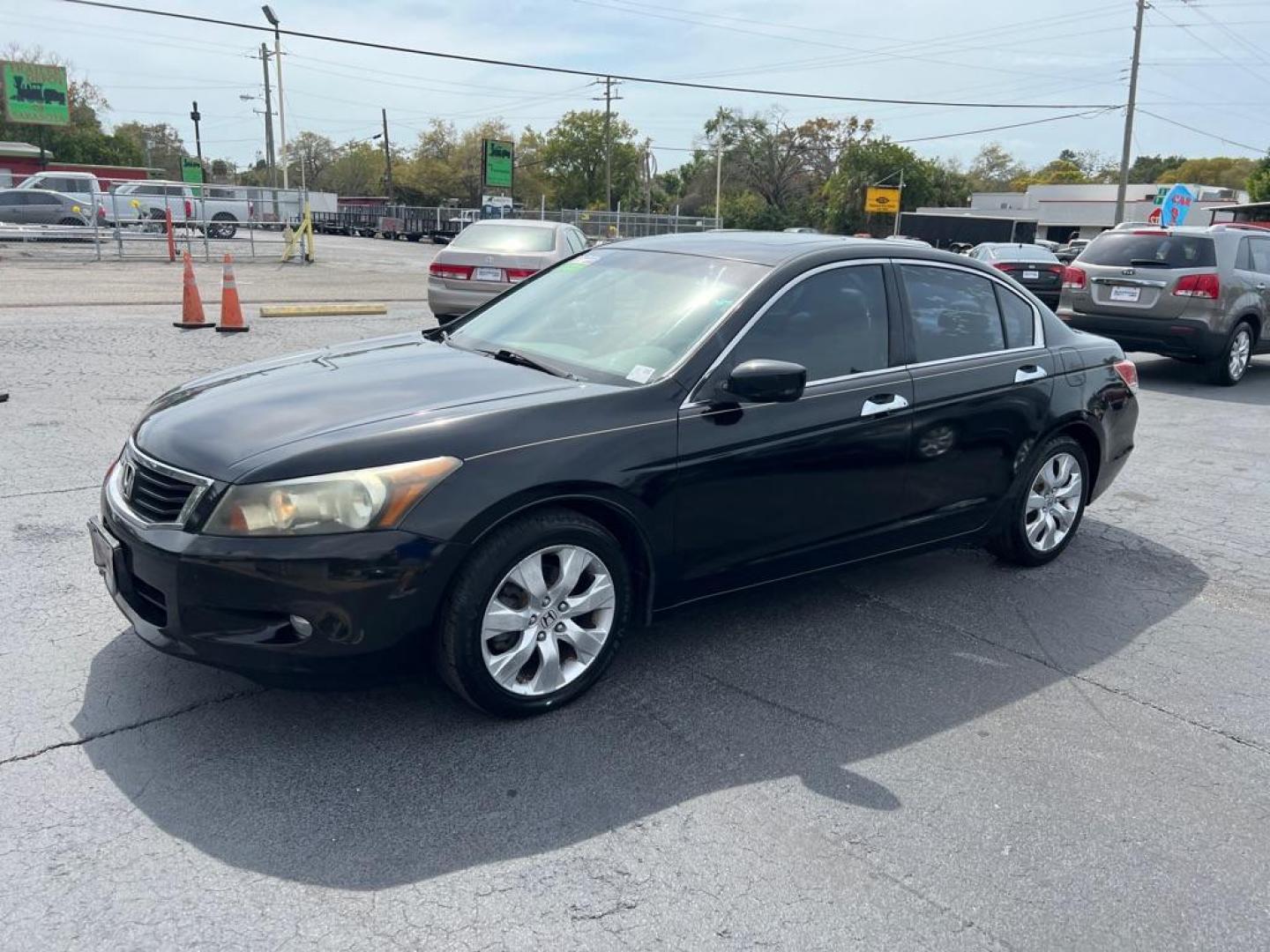 2010 BLACK HONDA ACCORD EXL (1HGCP3F88AA) with an 3.5L engine, Automatic transmission, located at 2929 9th St. West, Bradenton, 34205, (941) 242-2810, 27.473591, -82.570679 - Photo#3