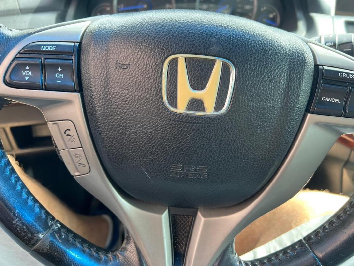 2012 WHITE HONDA CROSSTOUR EXL (5J6TF1H54CL) with an 3.5L engine, Automatic transmission, located at 2929 9th St. West, Bradenton, 34205, (941) 242-2810, 27.473591, -82.570679 - Photo#14