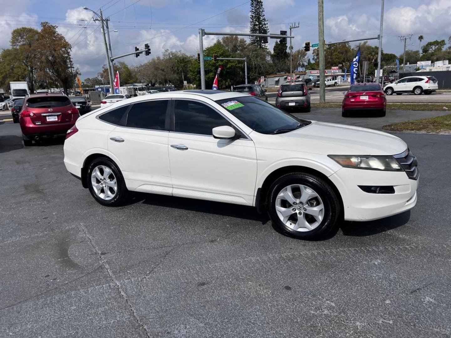 2012 WHITE HONDA CROSSTOUR EXL (5J6TF1H54CL) with an 3.5L engine, Automatic transmission, located at 2929 9th St. West, Bradenton, 34205, (941) 242-2810, 27.473591, -82.570679 - Photo#1