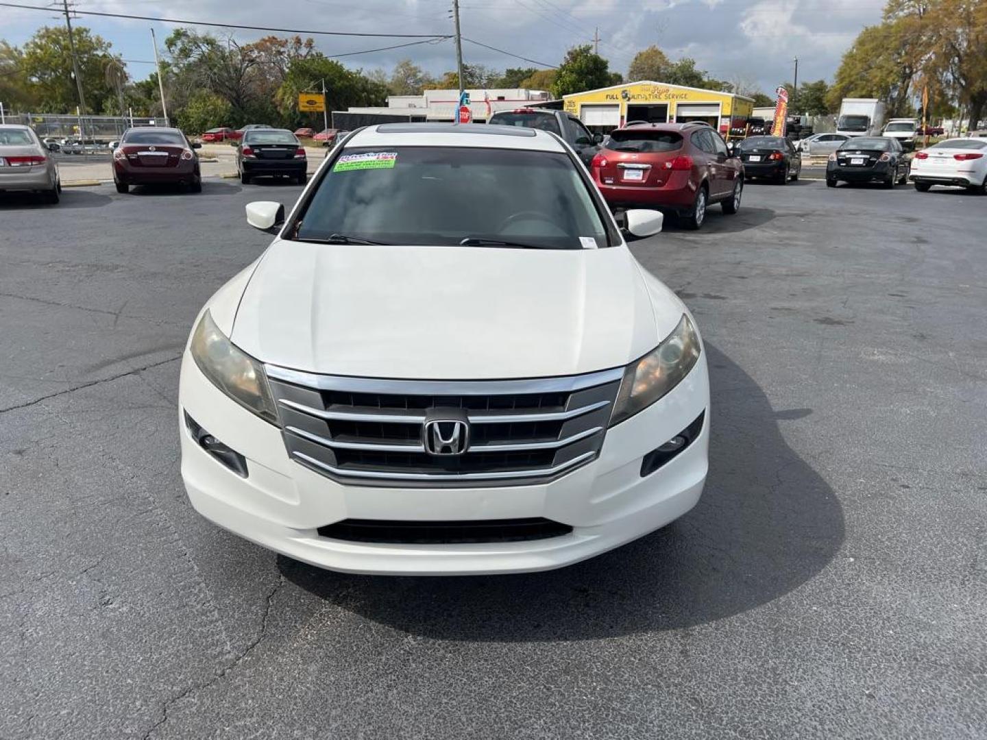 2012 WHITE HONDA CROSSTOUR EXL (5J6TF1H54CL) with an 3.5L engine, Automatic transmission, located at 2929 9th St. West, Bradenton, 34205, (941) 242-2810, 27.473591, -82.570679 - Photo#2