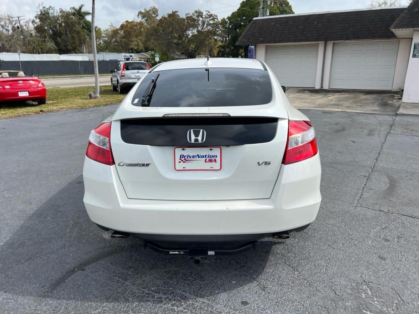 2012 WHITE HONDA CROSSTOUR EXL (5J6TF1H54CL) with an 3.5L engine, Automatic transmission, located at 2929 9th St. West, Bradenton, 34205, (941) 242-2810, 27.473591, -82.570679 - Photo#6