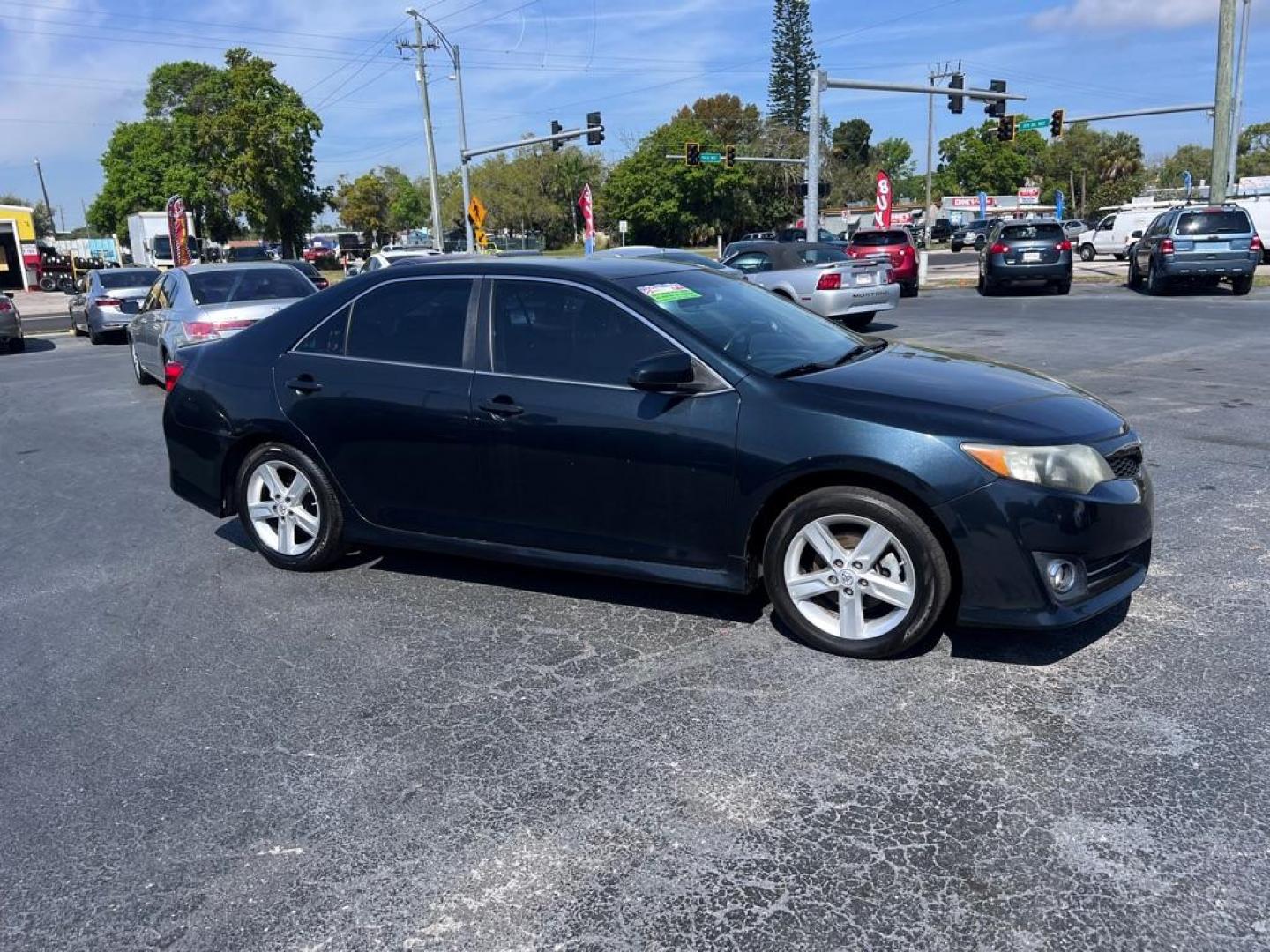 2014 BLUE TOYOTA CAMRY L (4T1BF1FK7EU) with an 2.5L engine, Automatic transmission, located at 2929 9th St. West, Bradenton, 34205, (941) 242-2810, 27.473591, -82.570679 - Photo#0