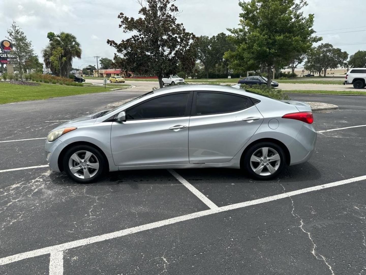 2013 SILVER HYUNDAI ELANTRA GLS (5NPDH4AE9DH) with an 1.8L engine, Automatic transmission, located at 2929 9th St. West, Bradenton, 34205, (941) 242-2810, 27.473591, -82.570679 - Thanks for inquring into DriveNation USA! All vehicles listed can be viewed at www.drivenationusa.com for vehicle history reports and additonal info. We cannot quote any terms such as down payments or monthly payments without an application. You can apply directly at www.drivenationusa.com or by con - Photo#4