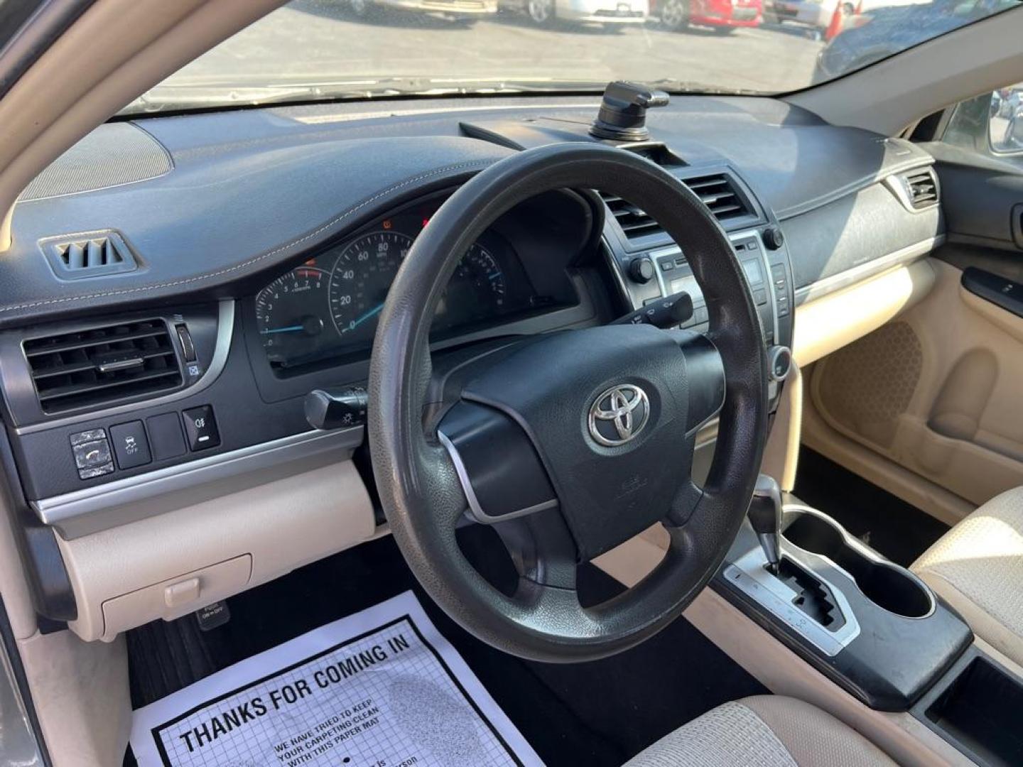 2012 GRAY TOYOTA CAMRY SE (4T1BF1FK3CU) with an 2.5L engine, Automatic transmission, located at 2929 9th St. West, Bradenton, 34205, (941) 242-2810, 27.473591, -82.570679 - Photo#7