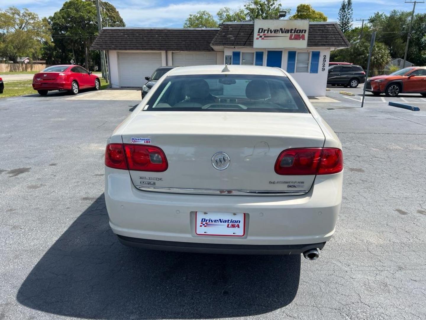 2010 WHITE BUICK LUCERNE CXL (1G4HD5EMXAU) with an 3.9L engine, Automatic transmission, located at 2929 9th St. West, Bradenton, 34205, (941) 242-2810, 27.473591, -82.570679 - Thanks for inquring into DriveNation USA! All vehicles listed can be viewed at www.drivenationusa.com for vehicle history reports and additonal info. We cannot quote any terms such as down payments or monthly payments without an application. You can apply directly at www.drivenationusa.com or by con - Photo#7