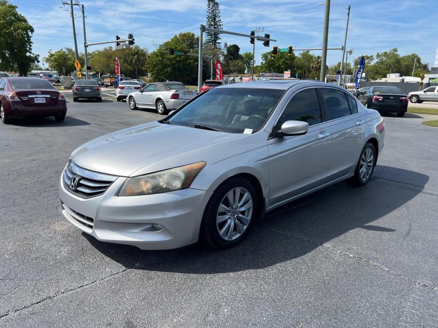 2011 SILVER HONDA ACCORD EXL (1HGCP3F81BA) with an 3.5L engine, Automatic transmission, located at 2929 9th St. West, Bradenton, 34205, (941) 242-2810, 27.473591, -82.570679 - Photo#3