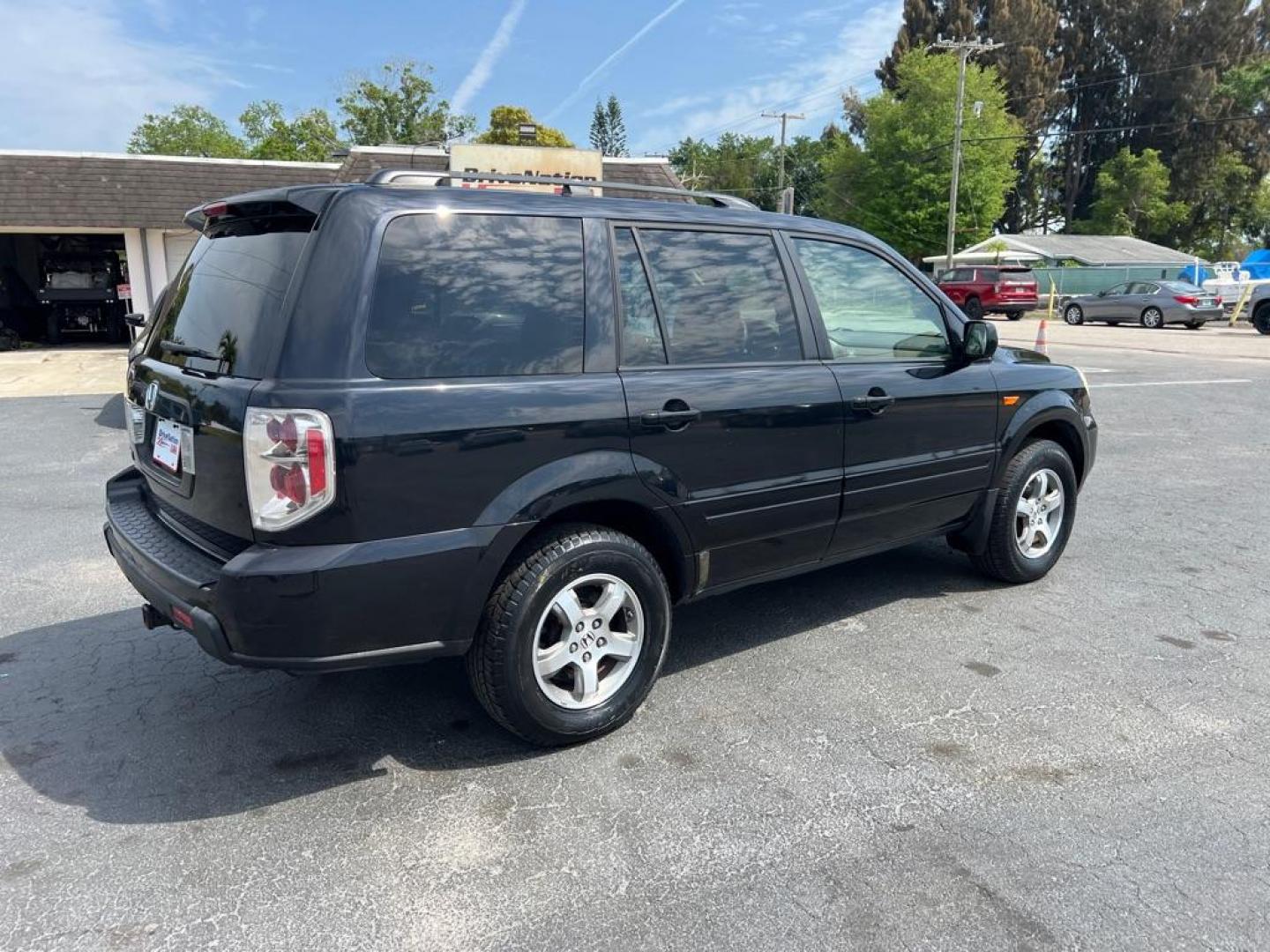 2006 BLACK HONDA PILOT EX (5FNYF286X6B) with an 3.5L engine, Automatic transmission, located at 2929 9th St. West, Bradenton, 34205, (941) 242-2810, 27.473591, -82.570679 - Photo#4