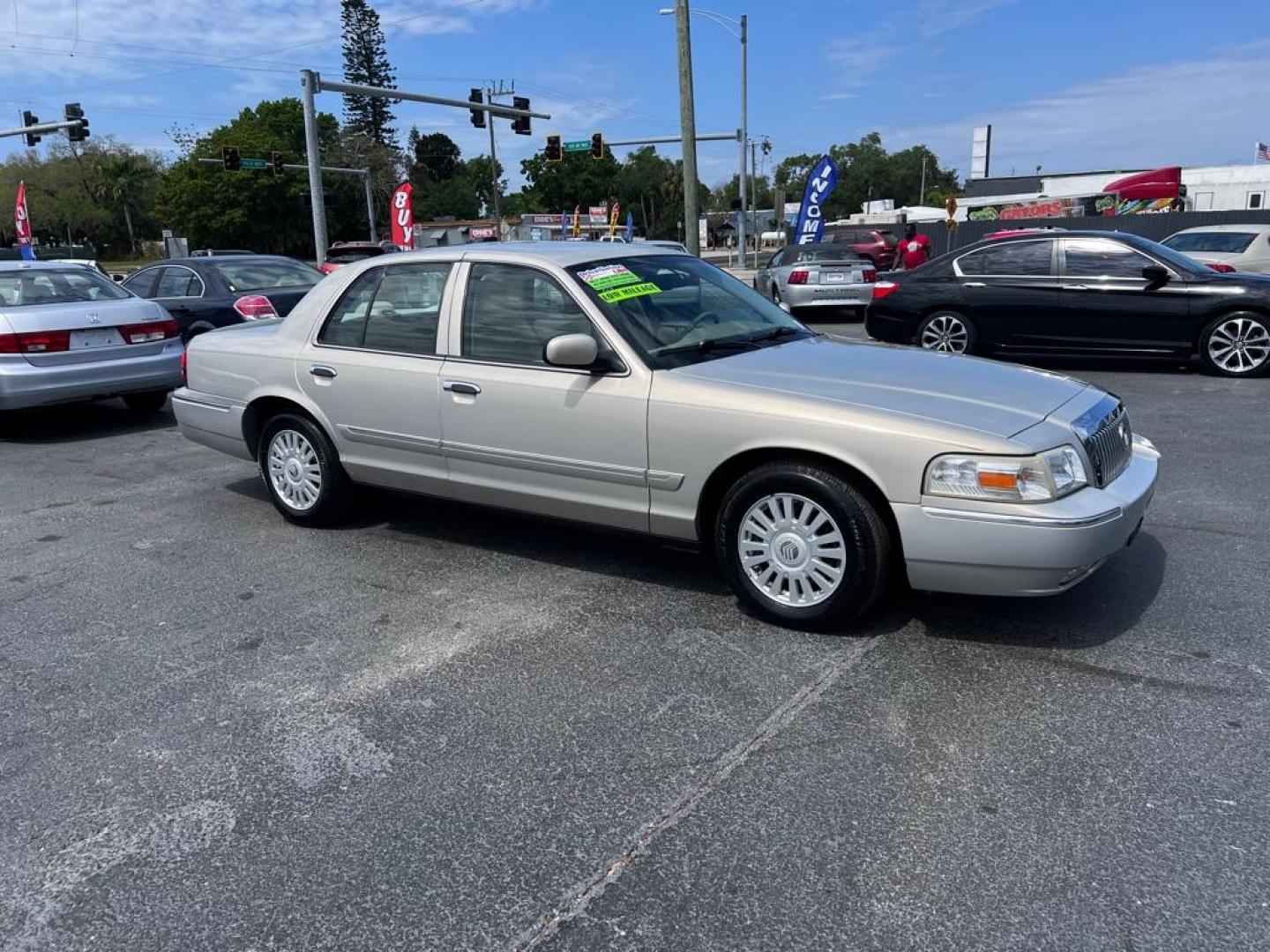 2007 BROWN MERCURY GRAND MARQUIS LS (2MEFM75V07X) with an 4.6L engine, Automatic transmission, located at 2929 9th St. West, Bradenton, 34205, (941) 242-2810, 27.473591, -82.570679 - Photo#0