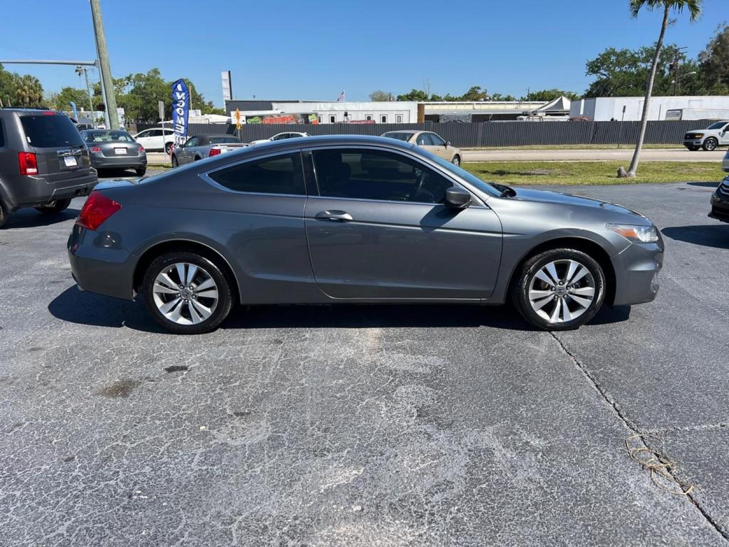 2011 GRAY HONDA ACCORD LX-S (1HGCS1B3XBA) with an 2.4L engine, Automatic transmission, located at 2929 9th St. West, Bradenton, 34205, (941) 242-2810, 27.473591, -82.570679 - Photo#9