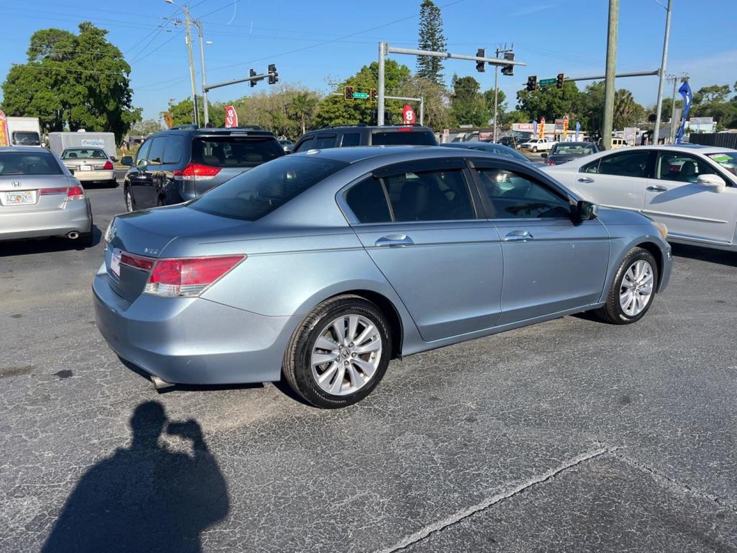 2011 BLUE HONDA ACCORD EXL (1HGCP3F85BA) with an 3.5L engine, Automatic transmission, located at 2929 9th St. West, Bradenton, 34205, (941) 242-2810, 27.473591, -82.570679 - Photo#6