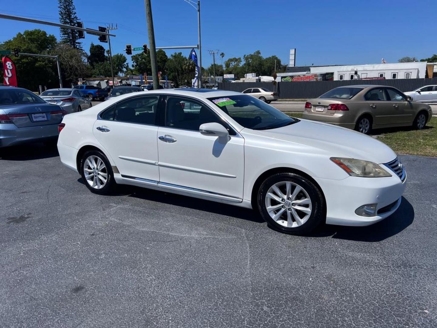 2011 WHITE LEXUS ES 350 (JTHBK1EG4B2) with an 3.5L engine, Automatic transmission, located at 2929 9th St. West, Bradenton, 34205, (941) 242-2810, 27.473591, -82.570679 - Photo#1