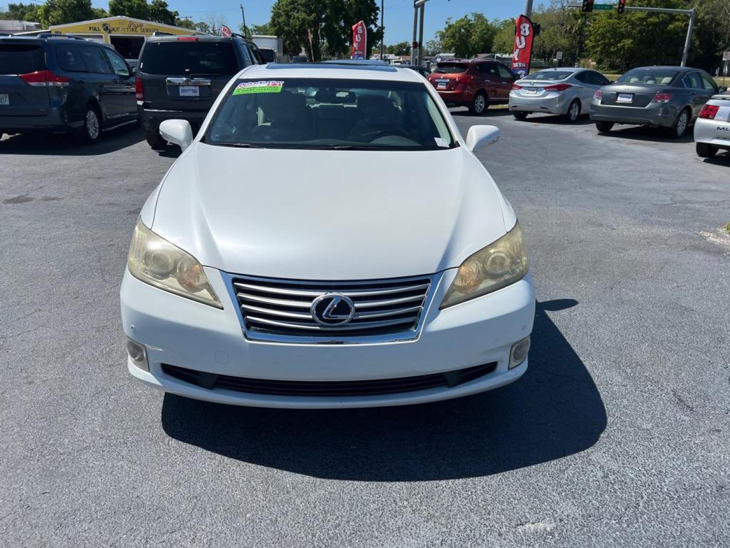 2011 WHITE LEXUS ES 350 (JTHBK1EG4B2) with an 3.5L engine, Automatic transmission, located at 2929 9th St. West, Bradenton, 34205, (941) 242-2810, 27.473591, -82.570679 - Photo#2