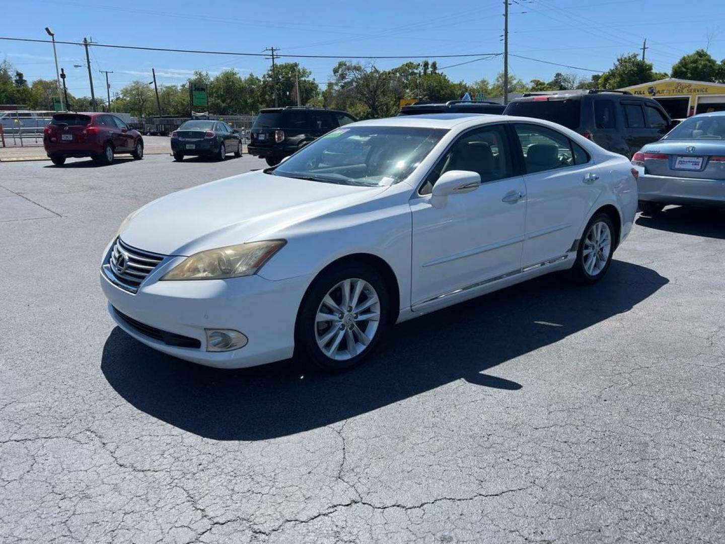 2011 WHITE LEXUS ES 350 (JTHBK1EG4B2) with an 3.5L engine, Automatic transmission, located at 2929 9th St. West, Bradenton, 34205, (941) 242-2810, 27.473591, -82.570679 - Photo#3