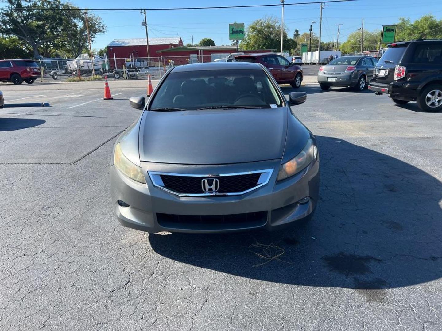 2010 GRAY HONDA ACCORD EXL (1HGCS2B84AA) with an 3.5L engine, Automatic transmission, located at 2929 9th St. West, Bradenton, 34205, (941) 242-2810, 27.473591, -82.570679 - Photo#2