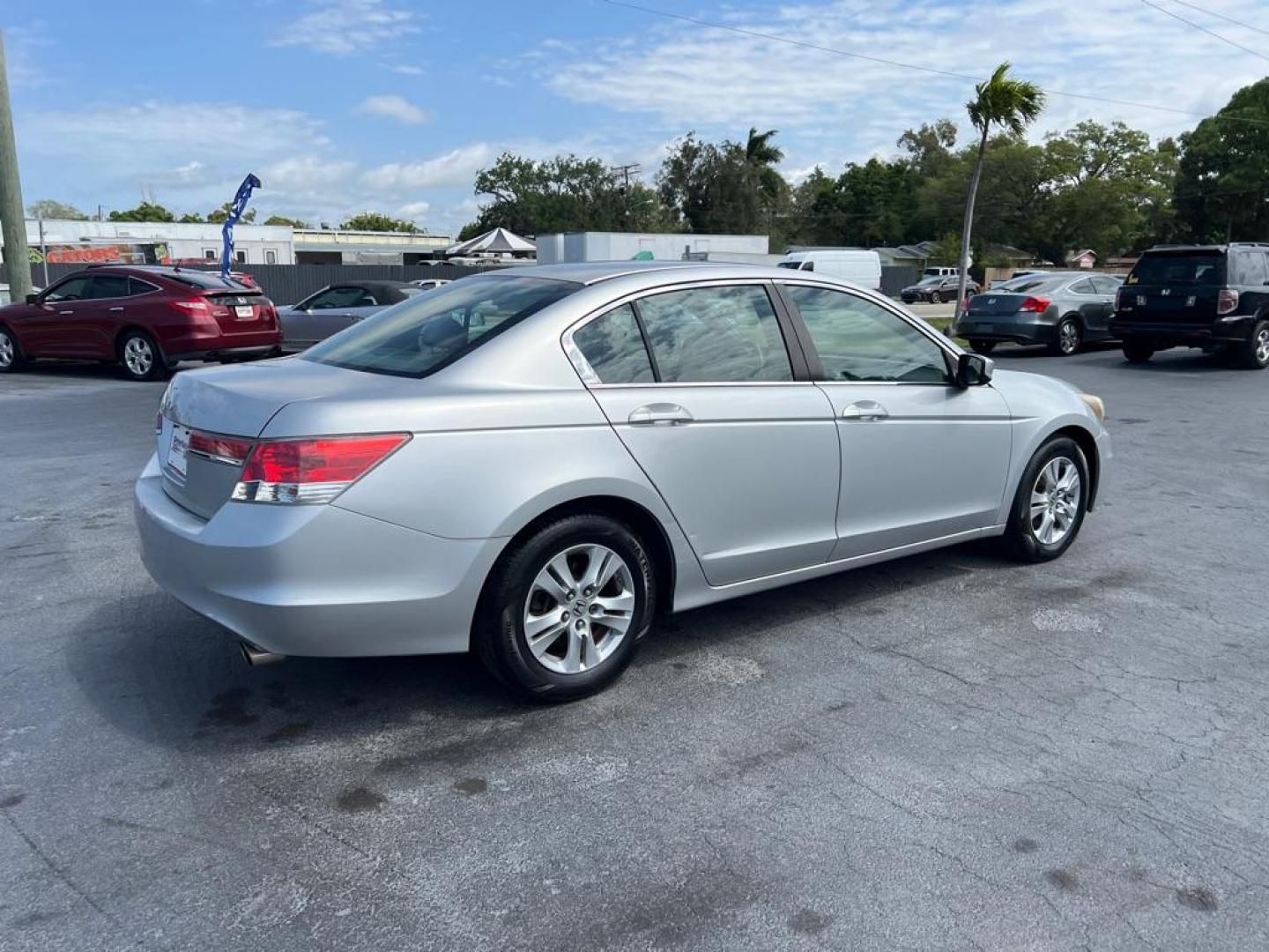 2011 SILVER HONDA ACCORD LXP (1HGCP2F49BA) with an 2.4L engine, Automatic transmission, located at 2929 9th St. West, Bradenton, 34205, (941) 242-2810, 27.473591, -82.570679 - Photo#6