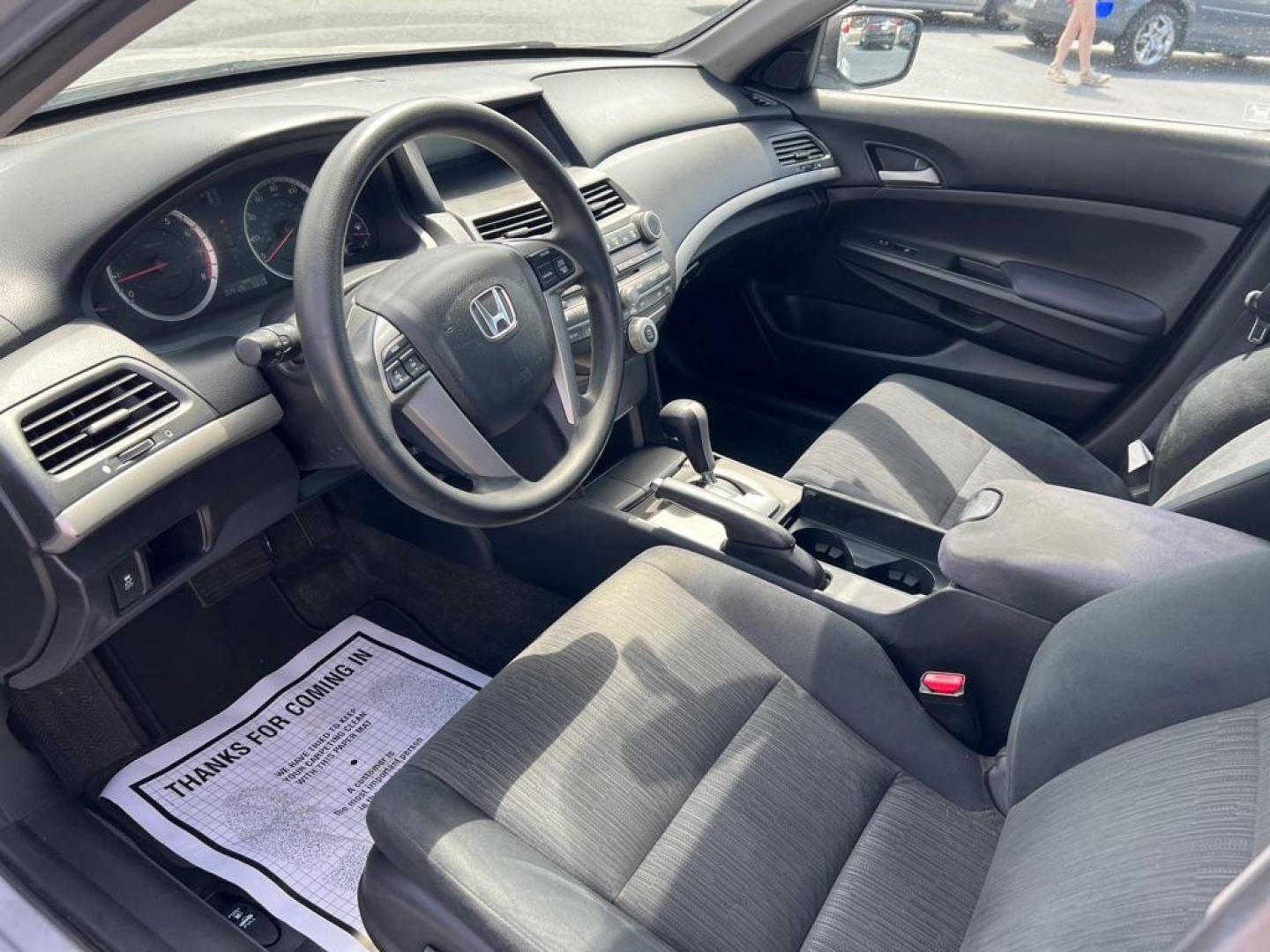 2011 SILVER HONDA ACCORD LXP (1HGCP2F49BA) with an 2.4L engine, Automatic transmission, located at 2929 9th St. West, Bradenton, 34205, (941) 242-2810, 27.473591, -82.570679 - Photo#8