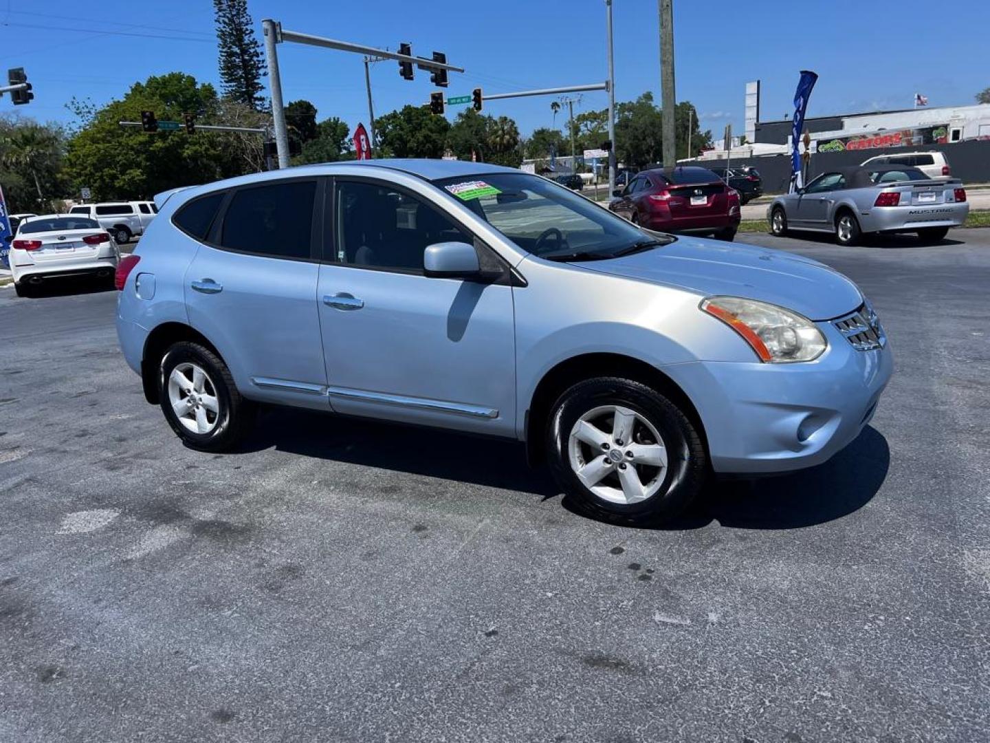 2013 SILVER NISSAN ROGUE S (JN8AS5MT6DW) with an 2.5L engine, Continuously Variable transmission, located at 2929 9th St. West, Bradenton, 34205, (941) 242-2810, 27.473591, -82.570679 - Photo#0