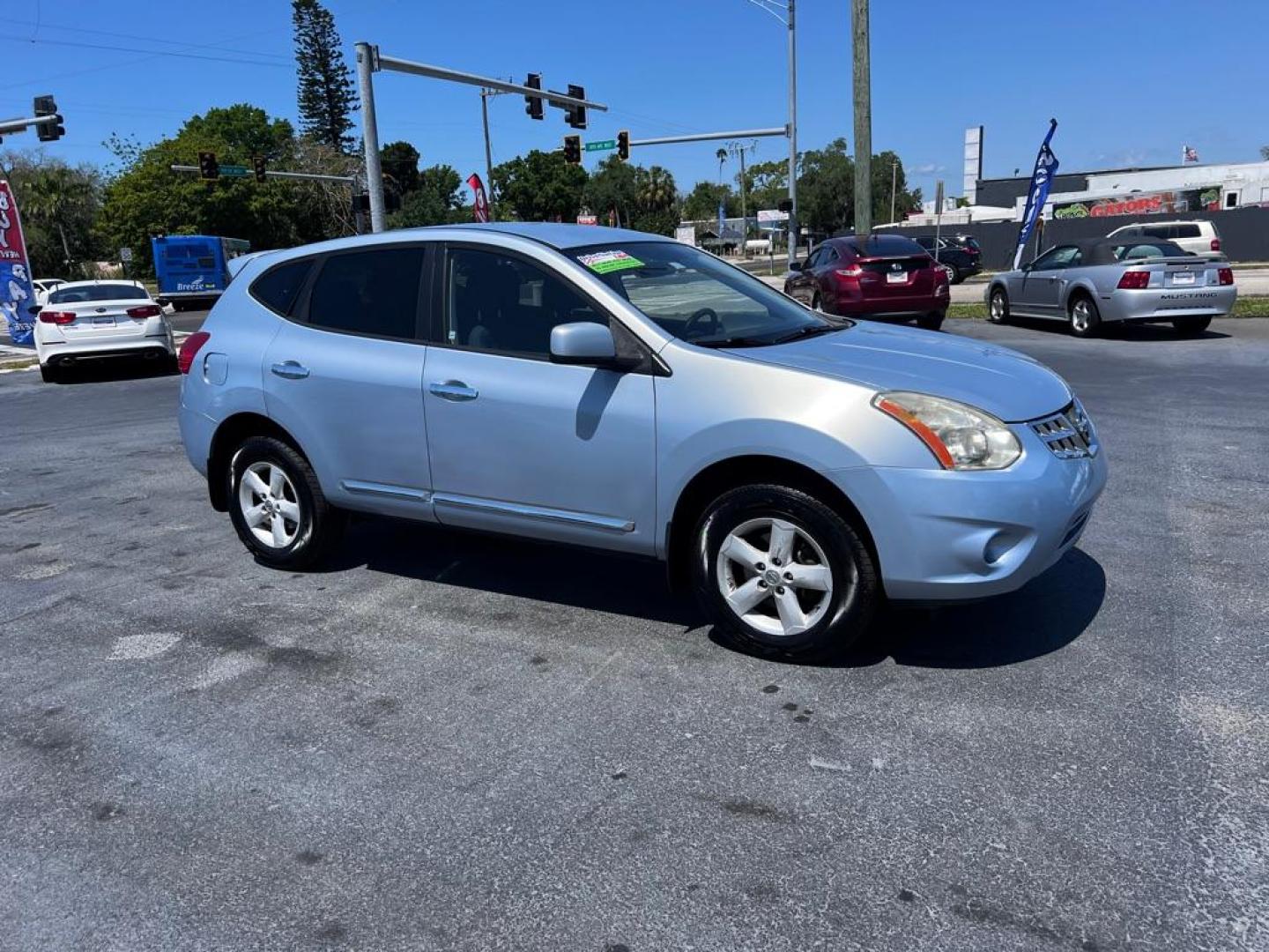 2013 SILVER NISSAN ROGUE S (JN8AS5MT6DW) with an 2.5L engine, Continuously Variable transmission, located at 2929 9th St. West, Bradenton, 34205, (941) 242-2810, 27.473591, -82.570679 - Photo#1