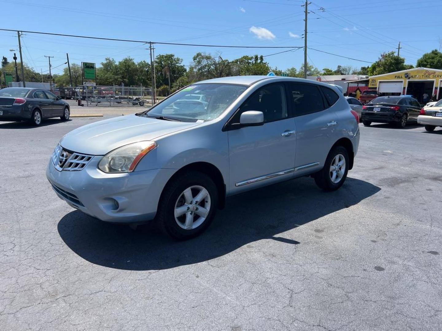 2013 SILVER NISSAN ROGUE S (JN8AS5MT6DW) with an 2.5L engine, Continuously Variable transmission, located at 2929 9th St. West, Bradenton, 34205, (941) 242-2810, 27.473591, -82.570679 - Photo#3