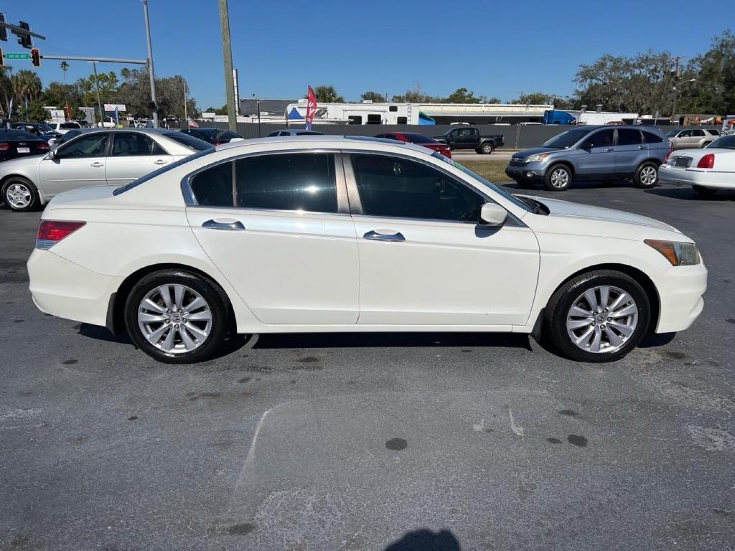 2011 WHITE HONDA ACCORD SE (1HGCP2F64BA) with an 2.4L engine, Automatic transmission, located at 2929 9th St. West, Bradenton, 34205, (941) 242-2810, 27.473591, -82.570679 - Photo#13