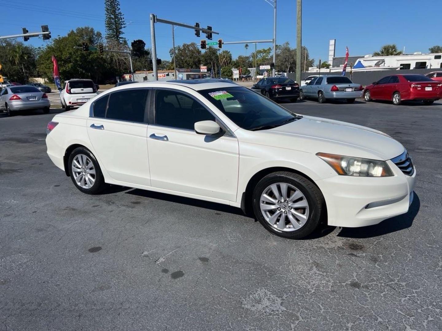 2011 WHITE HONDA ACCORD SE (1HGCP2F64BA) with an 2.4L engine, Automatic transmission, located at 2929 9th St. West, Bradenton, 34205, (941) 242-2810, 27.473591, -82.570679 - Photo#1