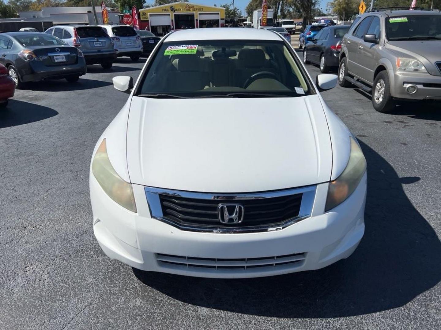 2011 WHITE HONDA ACCORD SE (1HGCP2F64BA) with an 2.4L engine, Automatic transmission, located at 2929 9th St. West, Bradenton, 34205, (941) 242-2810, 27.473591, -82.570679 - Photo#2