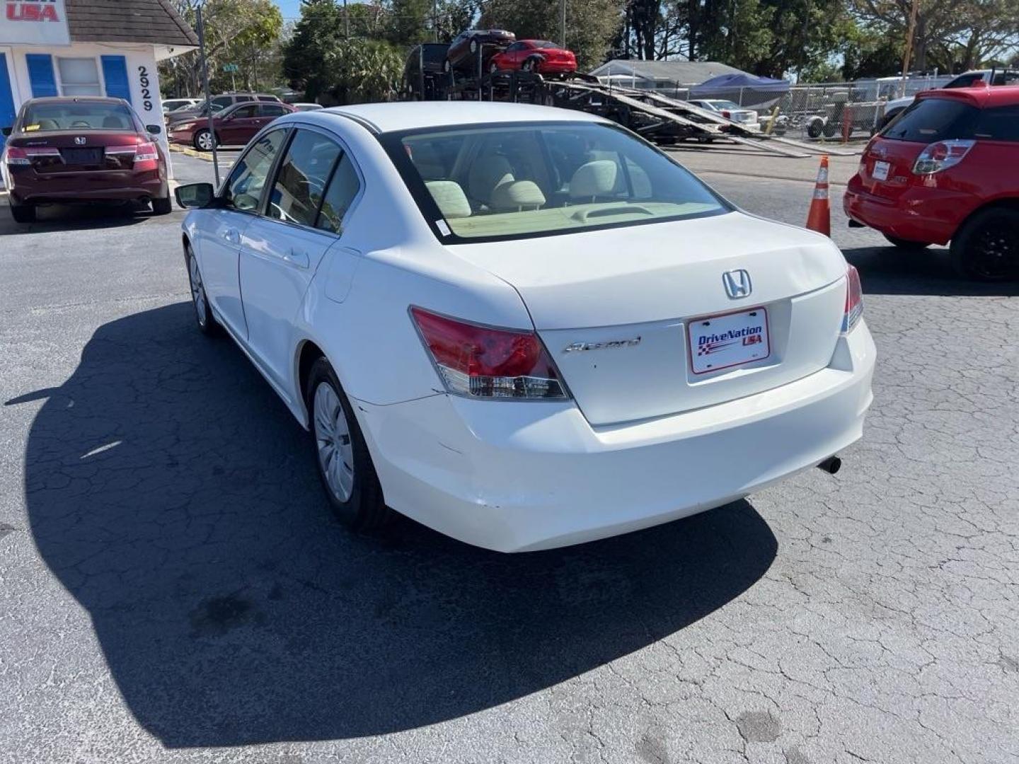 2011 WHITE HONDA ACCORD SE (1HGCP2F64BA) with an 2.4L engine, Automatic transmission, located at 2929 9th St. West, Bradenton, 34205, (941) 242-2810, 27.473591, -82.570679 - Photo#5