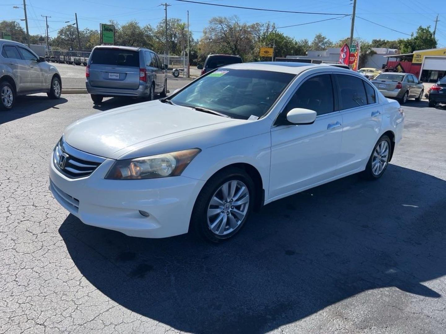 2011 WHITE HONDA ACCORD SE (1HGCP2F64BA) with an 2.4L engine, Automatic transmission, located at 2929 9th St. West, Bradenton, 34205, (941) 242-2810, 27.473591, -82.570679 - Photo#8