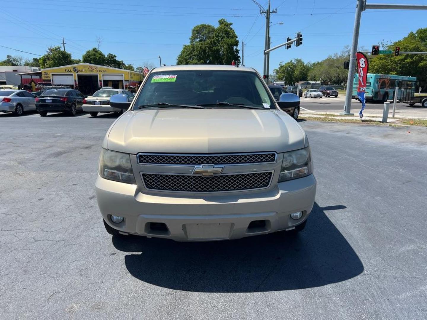 2009 GOLD CHEVROLET SUBURBAN 1500 LTZ (1GNFC36029R) with an 5.3L engine, Automatic transmission, located at 2929 9th St. West, Bradenton, 34205, (941) 242-2810, 27.473591, -82.570679 - Thanks for inquring into DriveNation USA! All vehicles listed can be viewed at www.drivenationusa.com for vehicle history reports and additonal info. We cannot quote any terms such as down payments or monthly payments without an application. You can apply directly at www.drivenationusa.com or by con - Photo#2