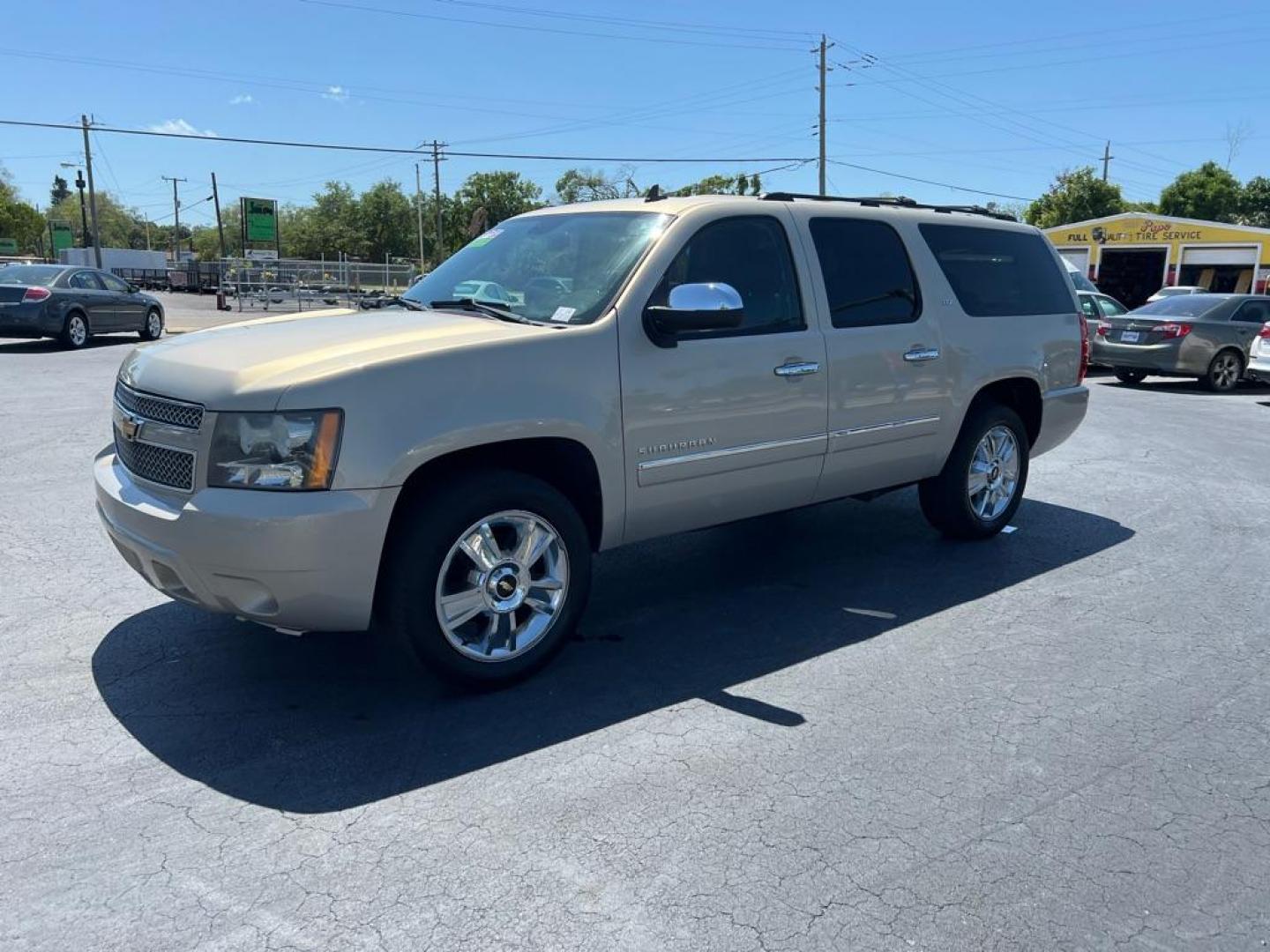 2009 GOLD CHEVROLET SUBURBAN 1500 LTZ (1GNFC36029R) with an 5.3L engine, Automatic transmission, located at 2929 9th St. West, Bradenton, 34205, (941) 242-2810, 27.473591, -82.570679 - Thanks for inquring into DriveNation USA! All vehicles listed can be viewed at www.drivenationusa.com for vehicle history reports and additonal info. We cannot quote any terms such as down payments or monthly payments without an application. You can apply directly at www.drivenationusa.com or by con - Photo#3